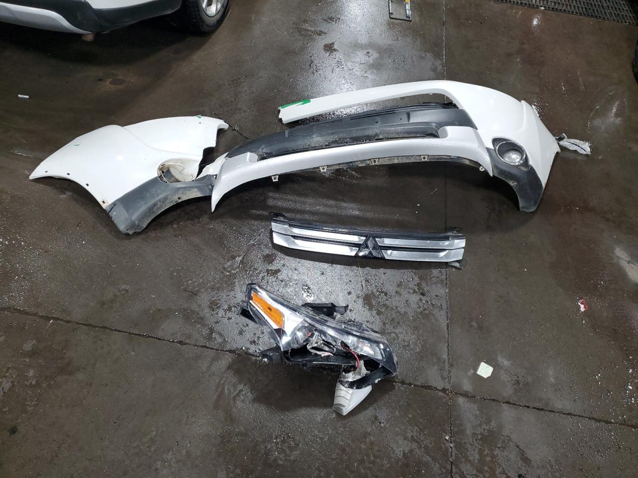 2015 Mitsubishi Outlander Se VIN: JA4AZ3A31FZ008739 Lot: 81408315