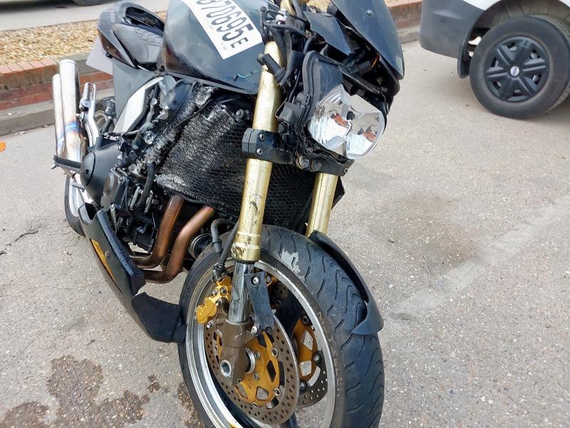 2004 KAWASAKI ZR 1000 A2H 