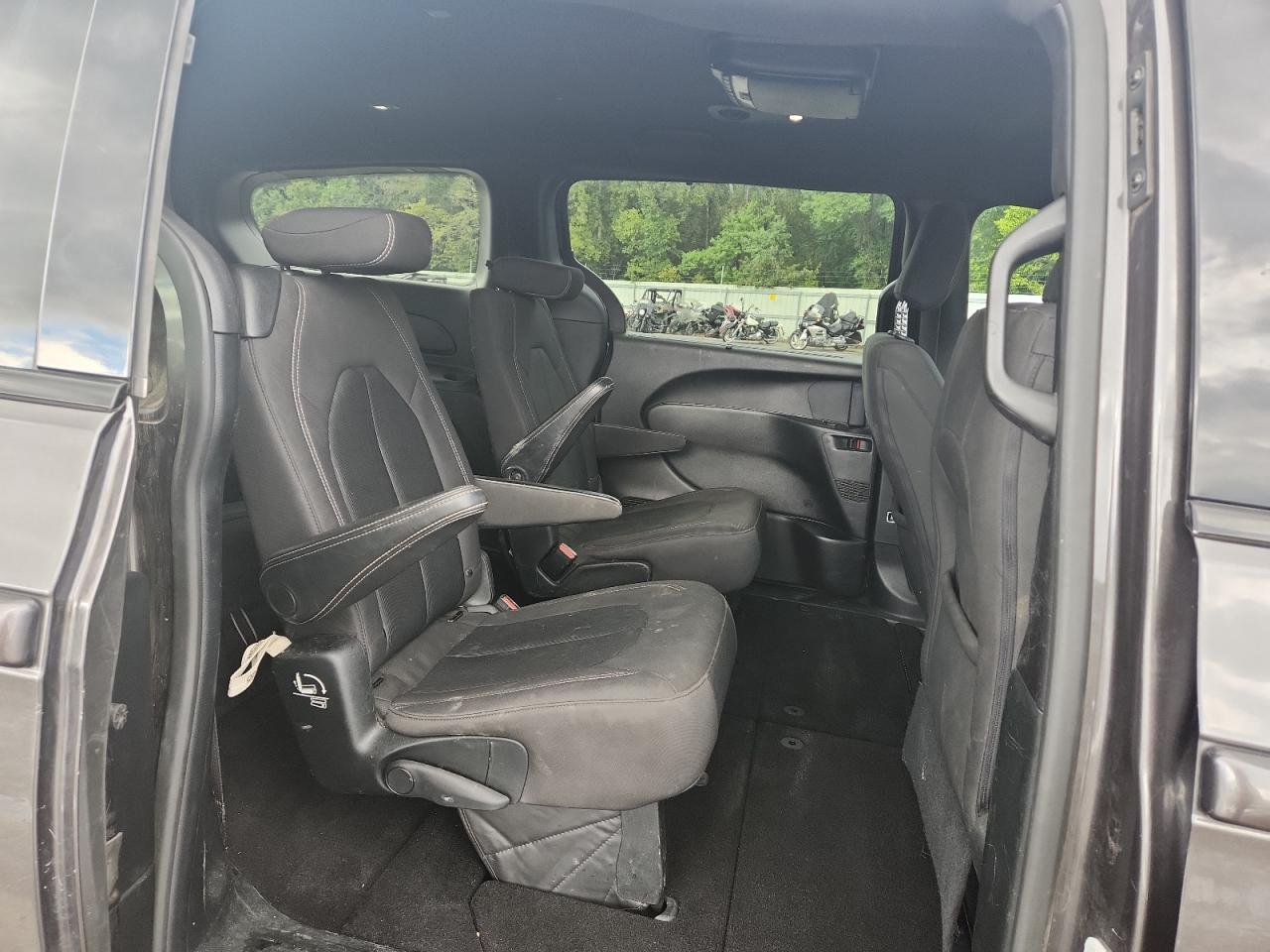 2019 Chrysler Pacifica Touring Plus VIN: 2C4RC1FG6KR604699 Lot: 81561625