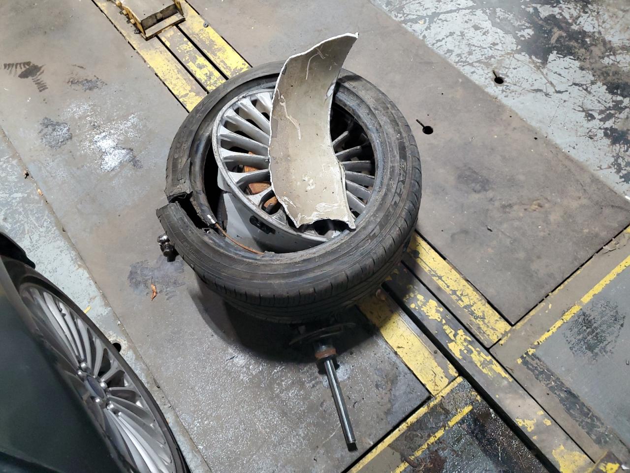 2015 Ford Fusion Titanium VIN: 3FA6P0K91FR297599 Lot: 81712235