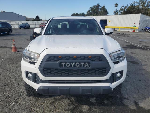  TOYOTA TACOMA 2019 Белы