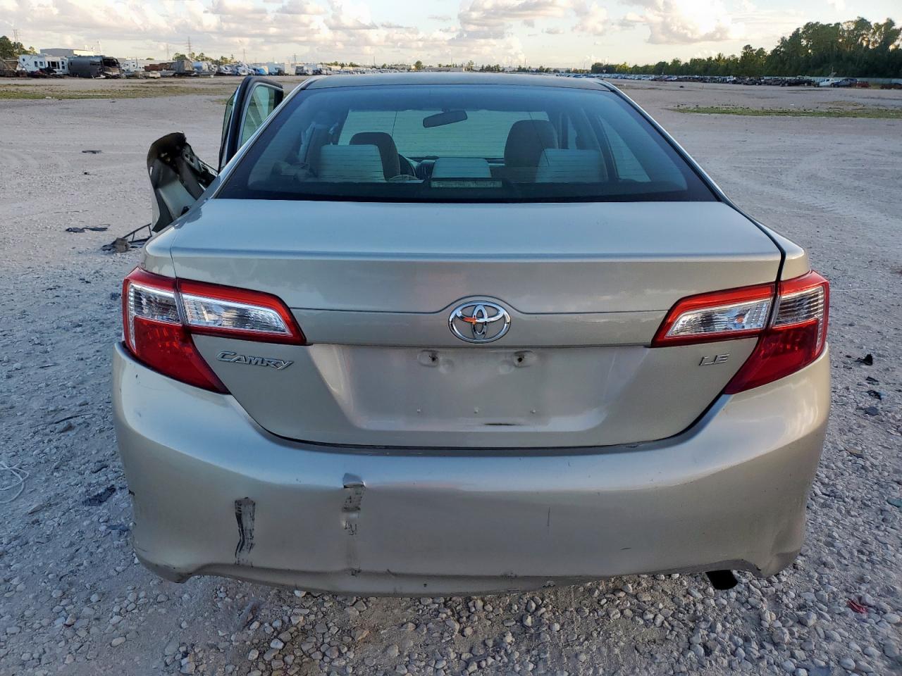 2013 Toyota Camry L VIN: 4T1BF1FK0DU288621 Lot: 82037465