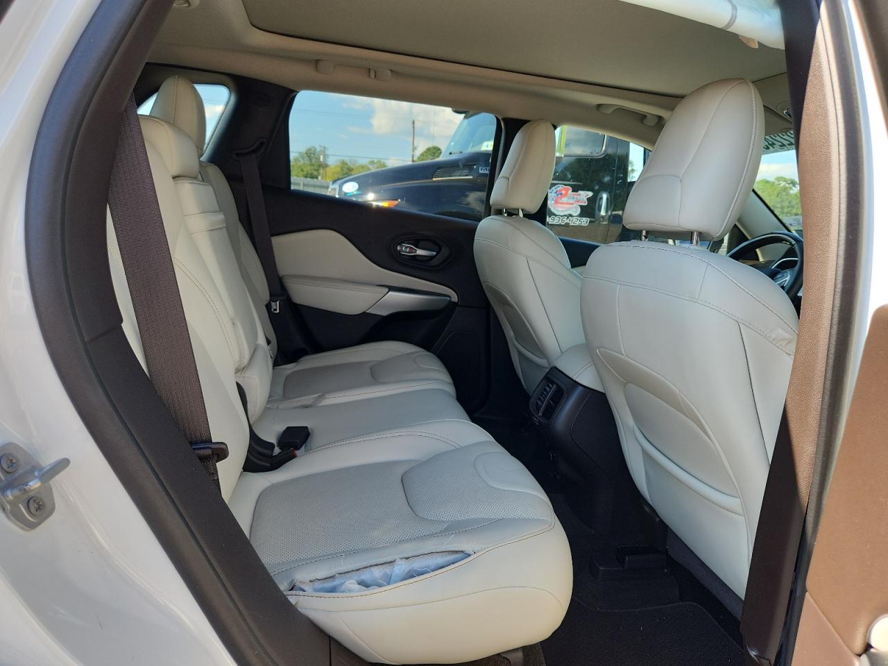 2016 Jeep Cherokee Overland VIN: 1C4PJLJS5GW295097 Lot: 81822245