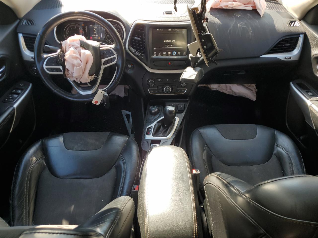 2018 Jeep Cherokee Latitude Plus VIN: 1C4PJMLB0JD500847 Lot: 71965625