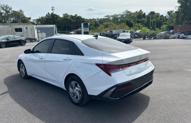  HYUNDAI ELANTRA 2024 Белы