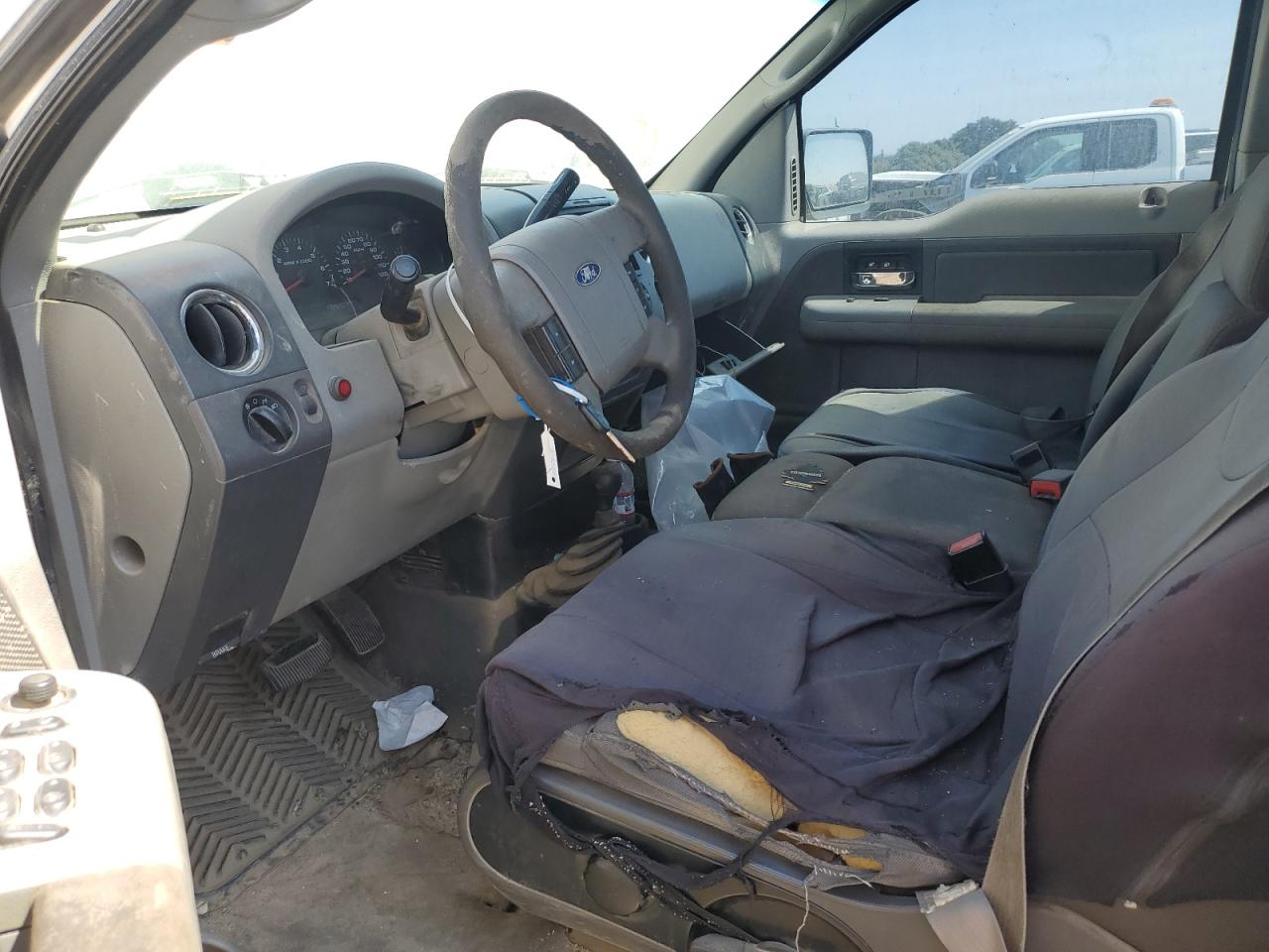 2005 Ford F150 VIN: 1FTPX14535NA28715 Lot: 70924085