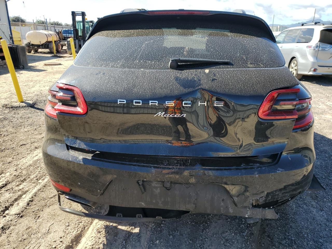 2018 Porsche Macan VIN: WP1AA2A5XJLB07286 Lot: 82153645