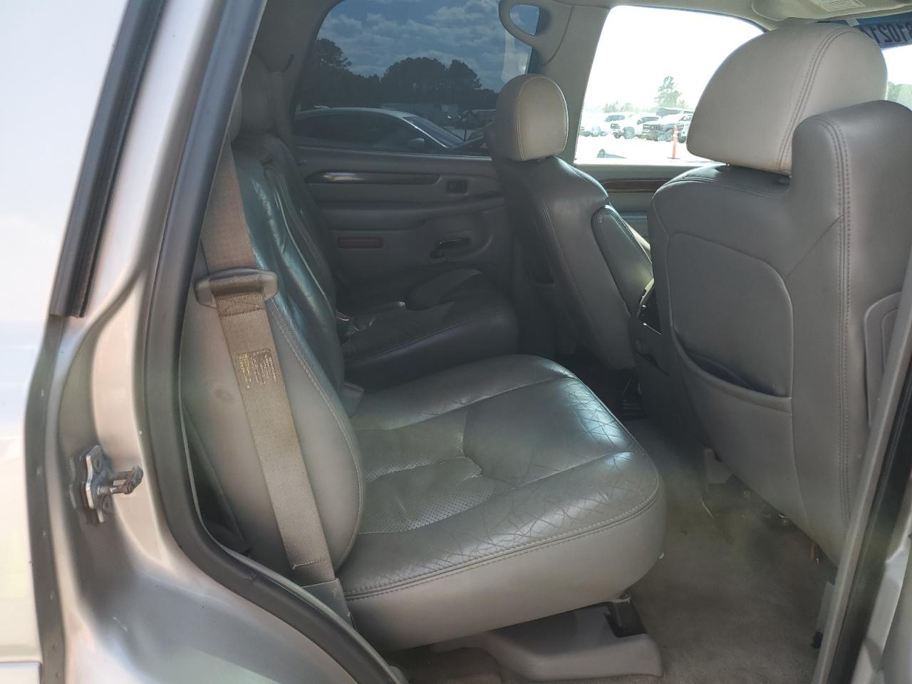 2005 Cadillac Escalade Luxury VIN: 1GYEK63N05R201629 Lot: 81021425