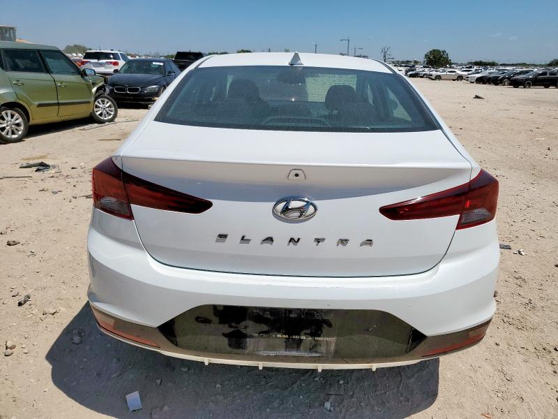  HYUNDAI ELANTRA 2019 Белы