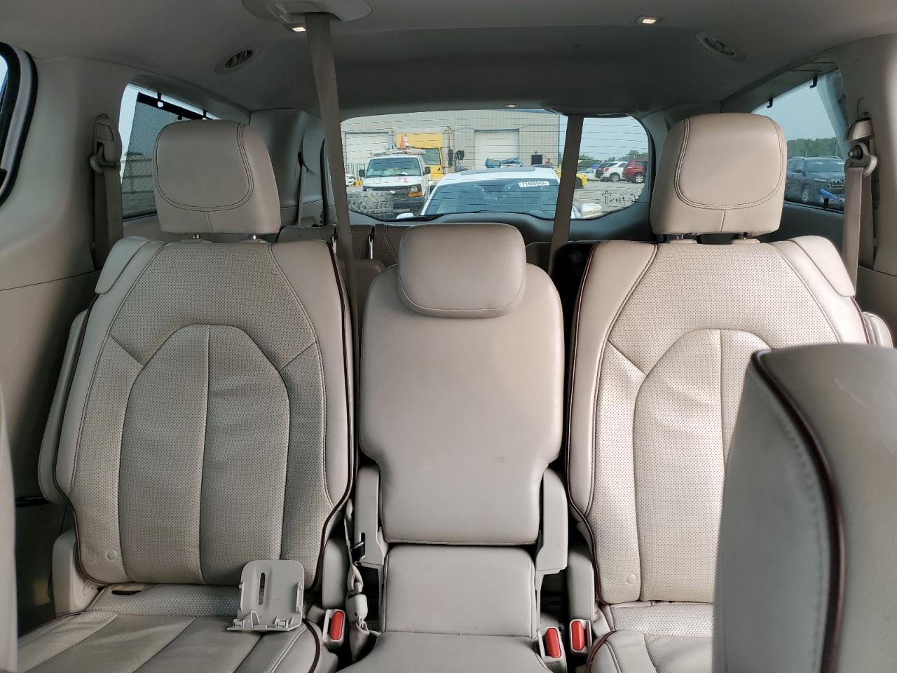 2017 Chrysler Pacifica Limited VIN: 2C4RC1GG2HR620535 Lot: 71432385