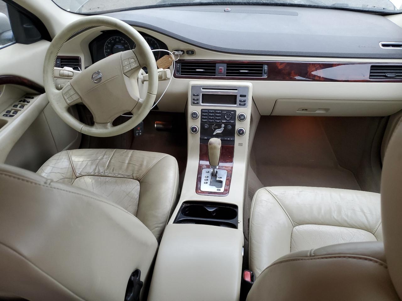 2008 Volvo V70 3.2 VIN: YV1BW982181039083 Lot: 71734815