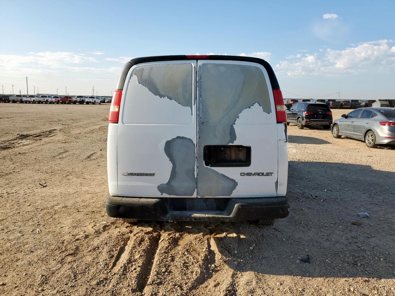 2004 Chevrolet Express G2500 VIN: 1GCGG25V341108218 Lot: 72058605