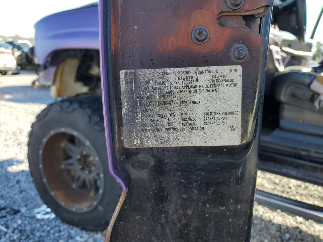 2001 Chevrolet Silverado K1500 VIN: 2GCEK19T611279947 Lot: 84213855