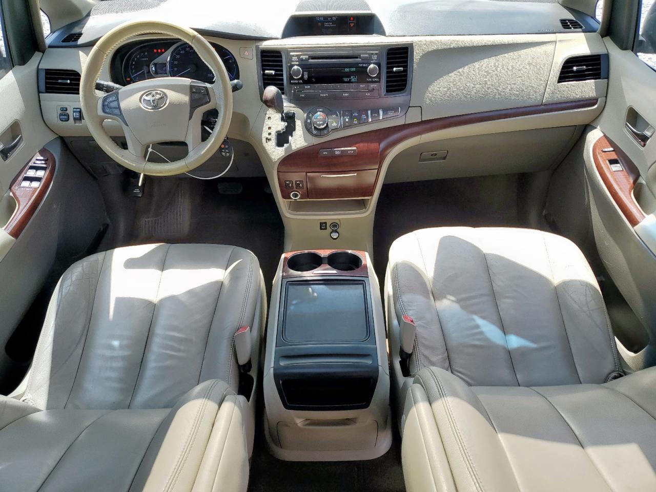 2013 Toyota Sienna Xle VIN: 5TDYK3DCXDS383810 Lot: 81410005