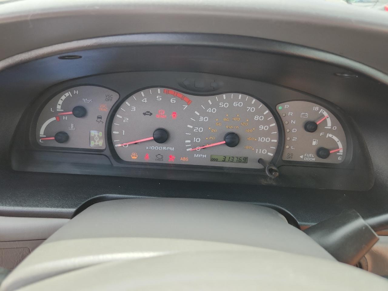 2001 Toyota Sequoia Limited VIN: 5TDBT48A41S001879 Lot: 71887125