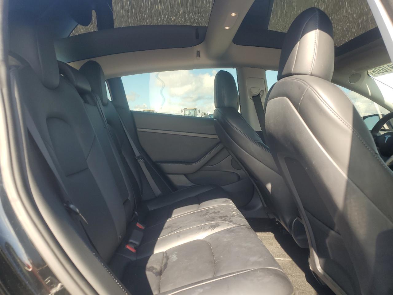 2022 Tesla Model 3 VIN: 5YJ3E1EB1NF318247 Lot: 81791695