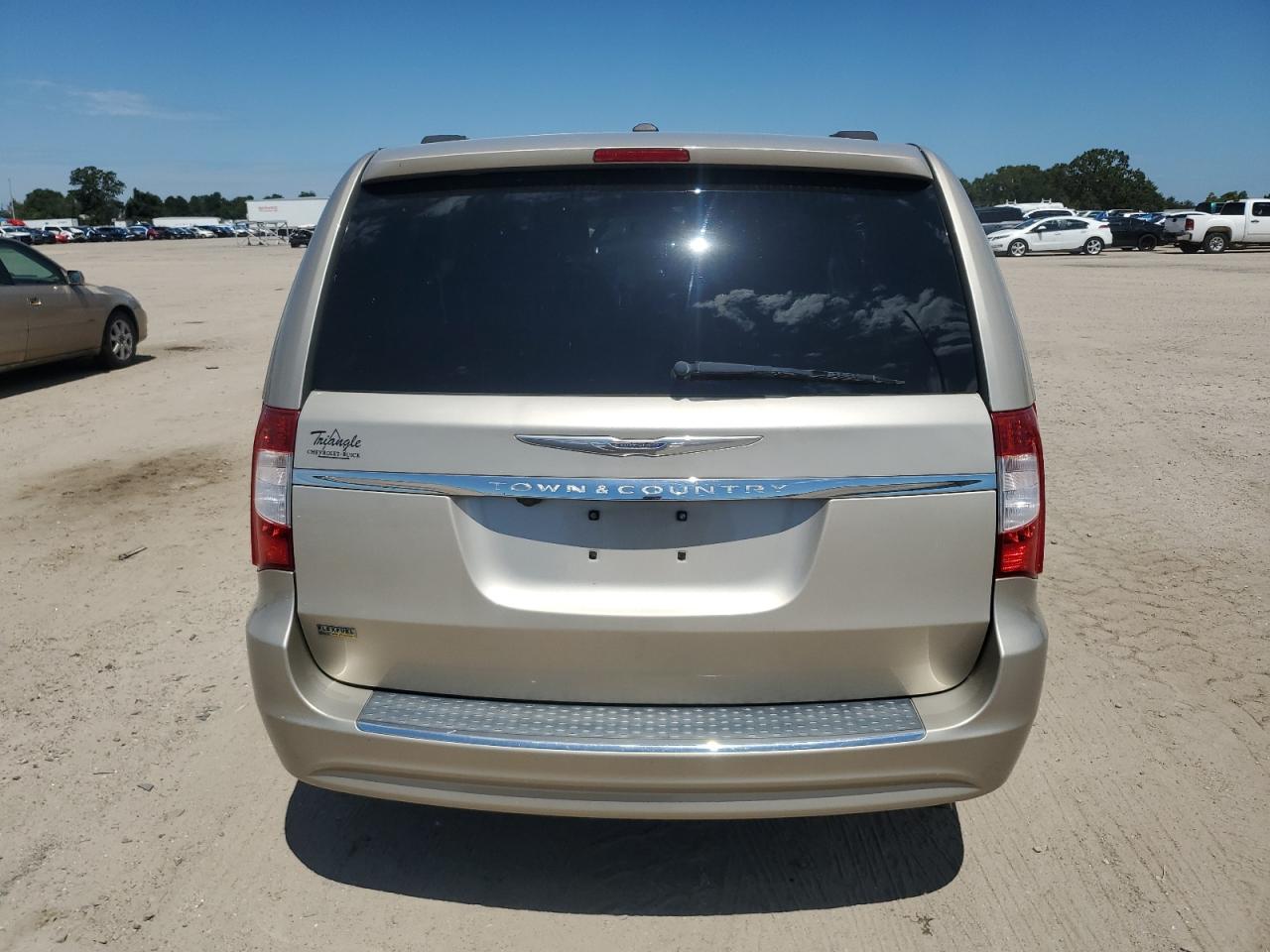2016 Chrysler Town & Country Touring VIN: 2C4RC1BG0GR206207 Lot: 71047535