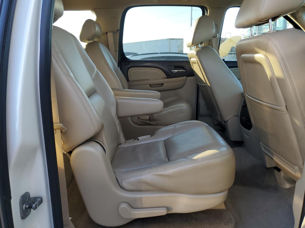 2010 GMC Yukon Xl Denali VIN: 1GKUKMEF5AR195059 Lot: 83834085