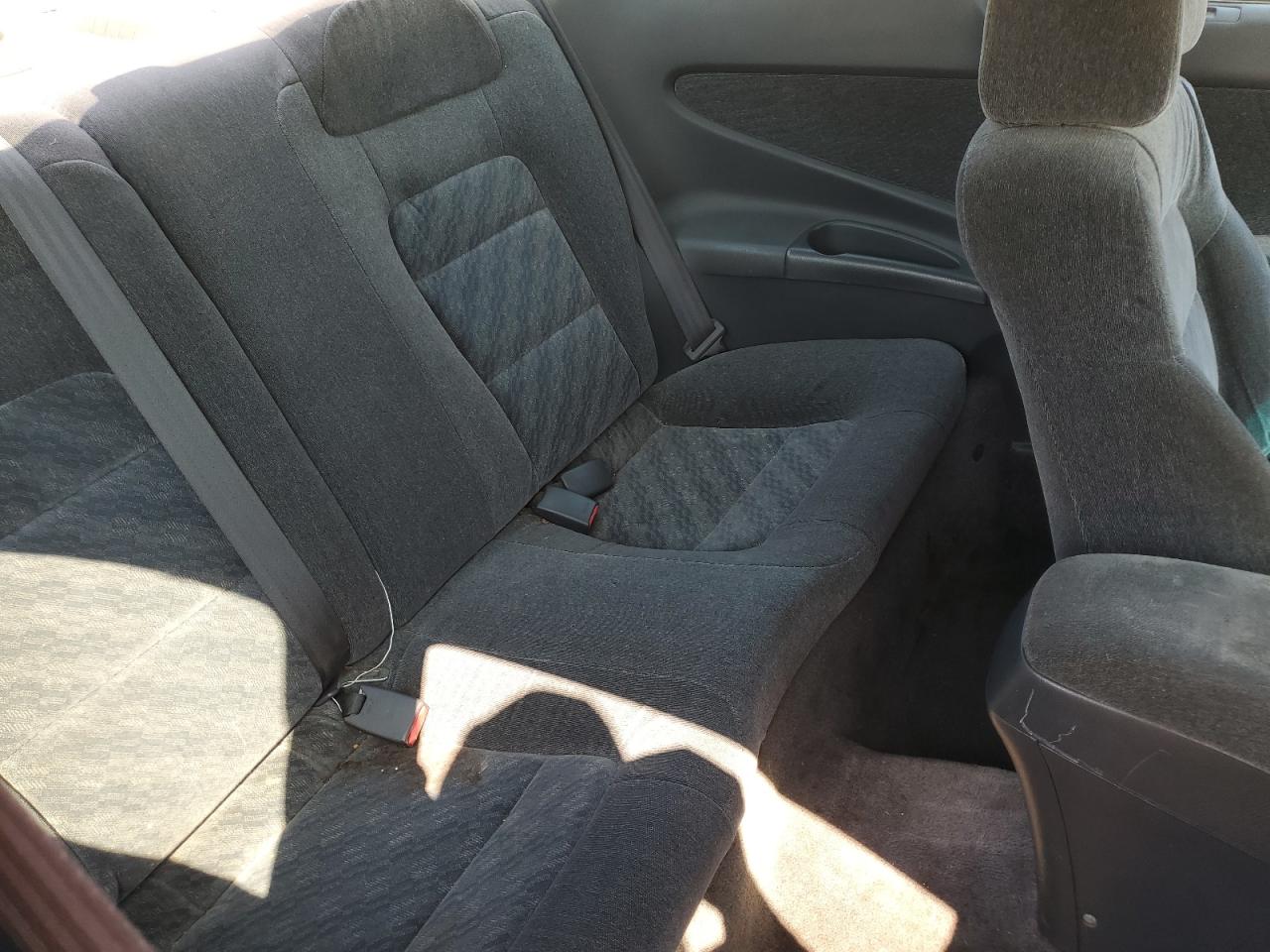 2001 Honda Accord Lx VIN: 1HGCG32411A015601 Lot: 81410195