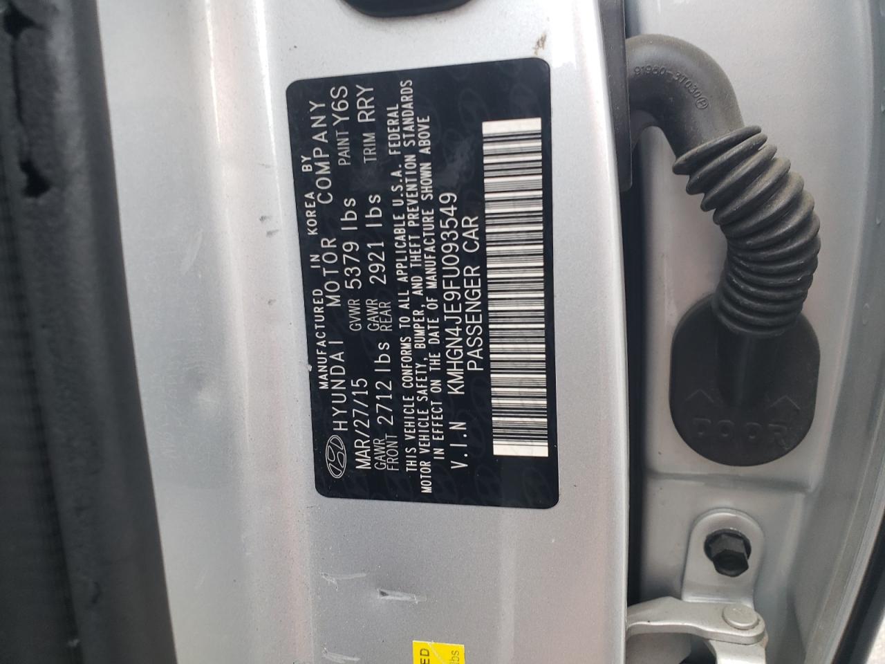 2015 Hyundai Genesis 3.8L VIN: KMHGN4JE9FU093549 Lot: 82051085