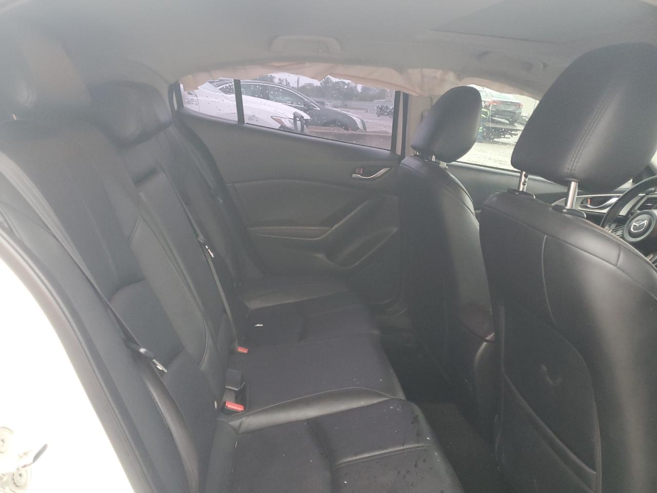 2018 Mazda 3 Touring VIN: 3MZBN1L32JM185296 Lot: 81624185