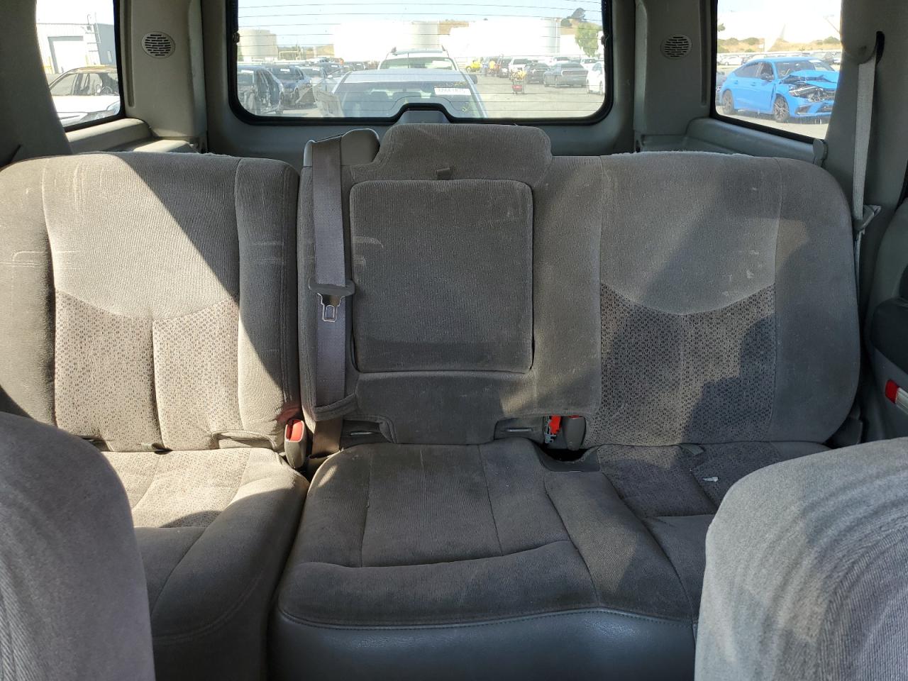 2003 Chevrolet Tahoe C1500 VIN: 1GNEC13V53J273032 Lot: 71504175