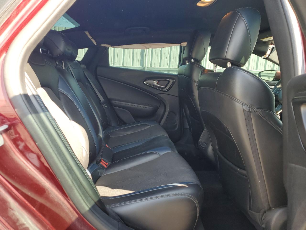 2015 Chrysler 200 S VIN: 1C3CCCBB3FN708697 Lot: 80948295