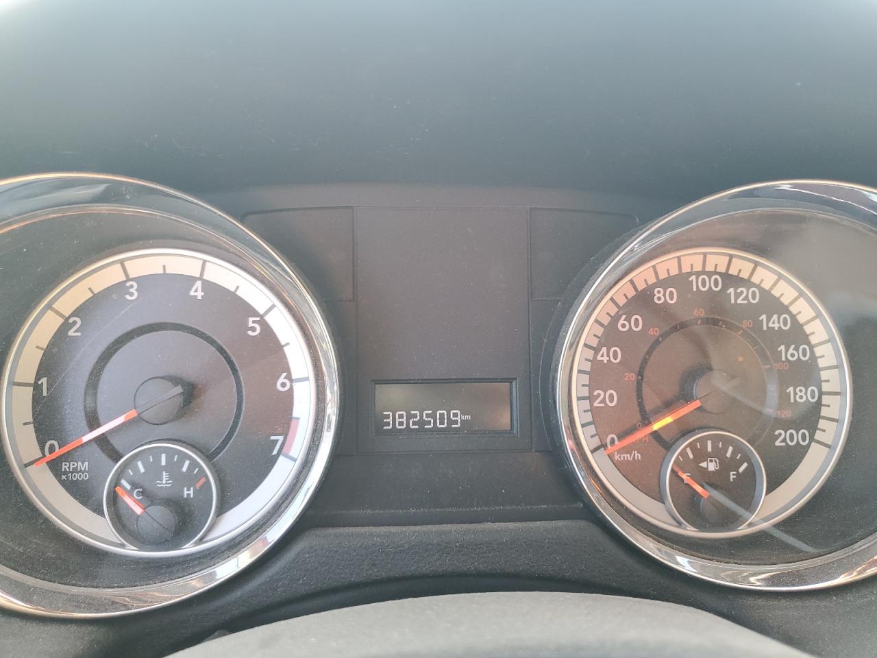 2011 Dodge Grand Caravan Express VIN: 2D4RN4DG4BR761536 Lot: 70197365