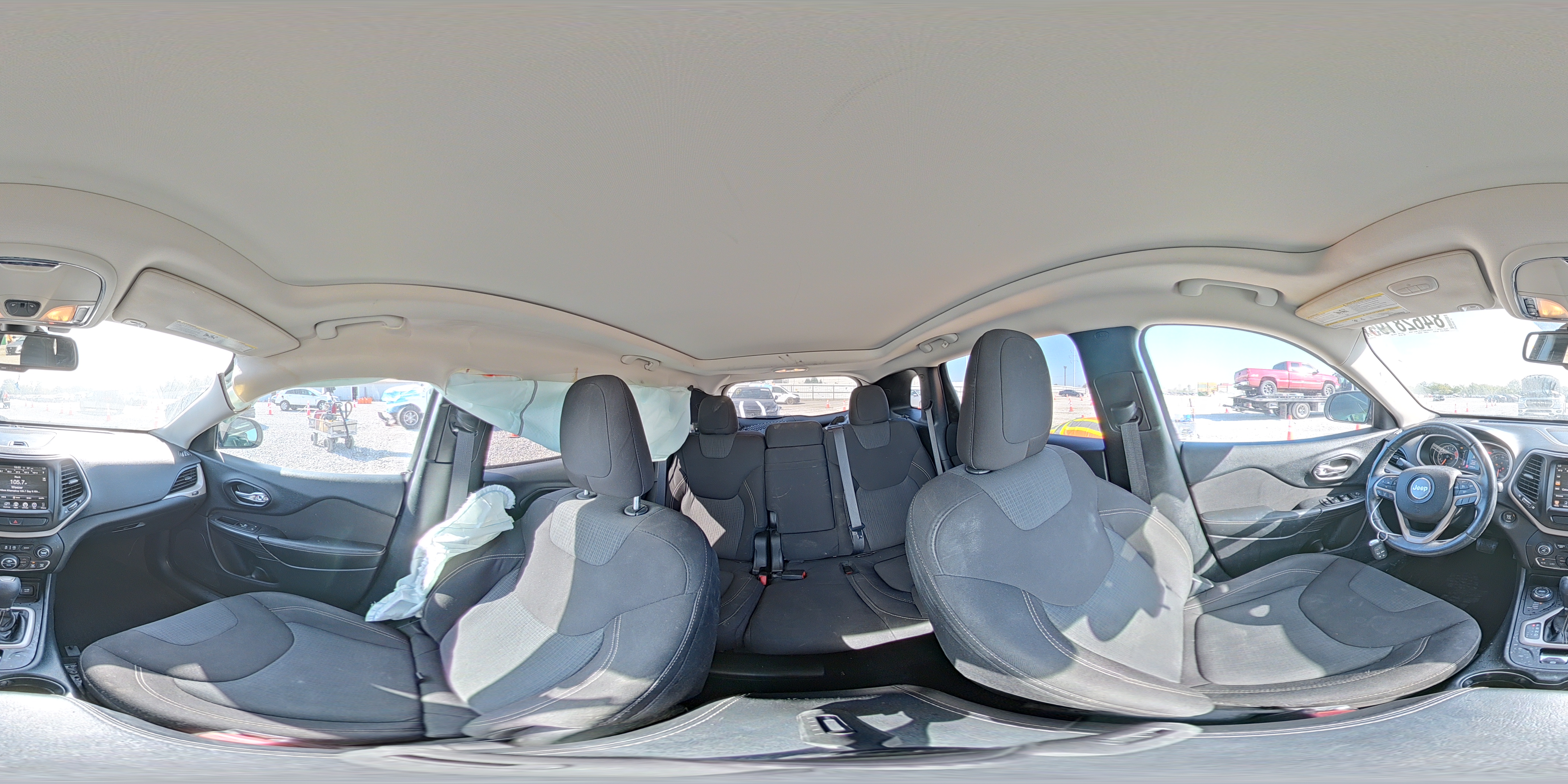 2016 Jeep Cherokee Latitude VIN: 1C4PJMCS4GW181739 Lot: 84628195