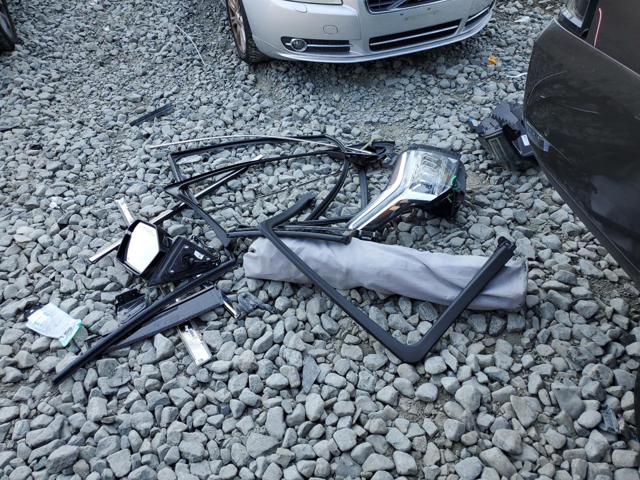 2020 Cadillac Escalade Premium Luxury VIN: 1GYS4CKJ2LR214275 Lot: 70819775