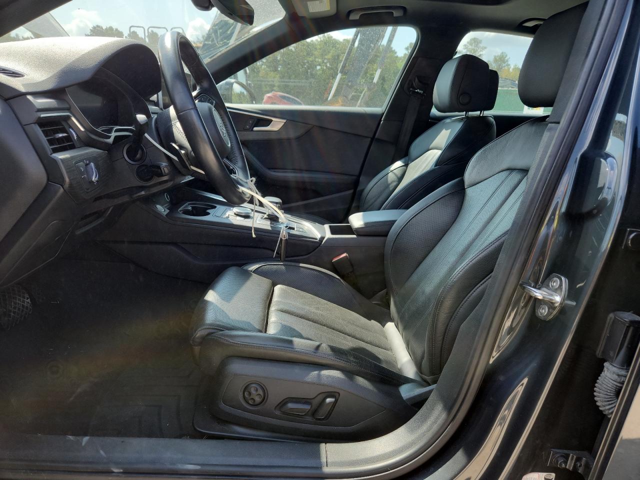 2019 Audi A4 Premium Plus VIN: WAUHMAF49KN012612 Lot: 81704685