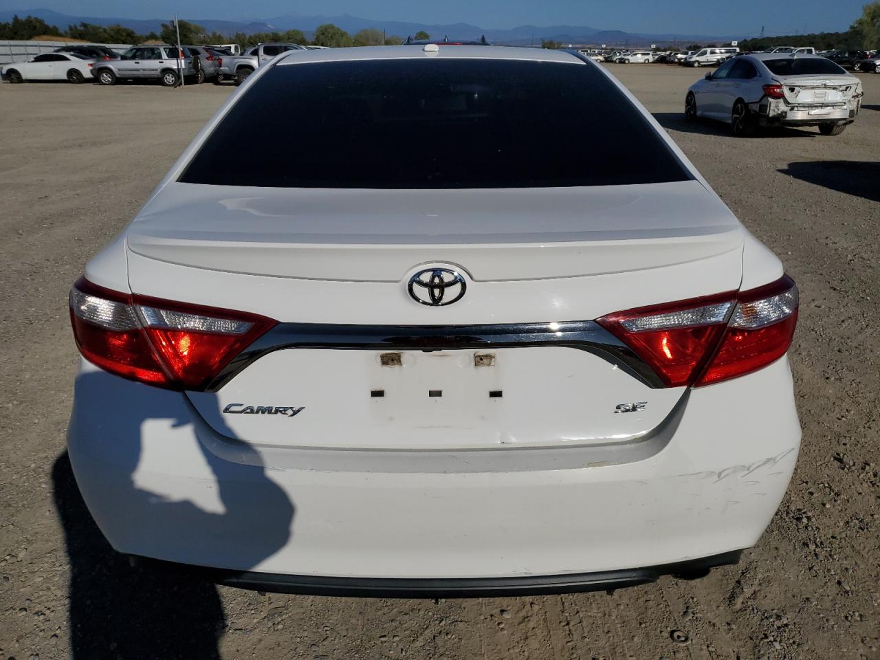 2015 Toyota Camry Le VIN: 4T1BF1FK1FU492394 Lot: 81102985
