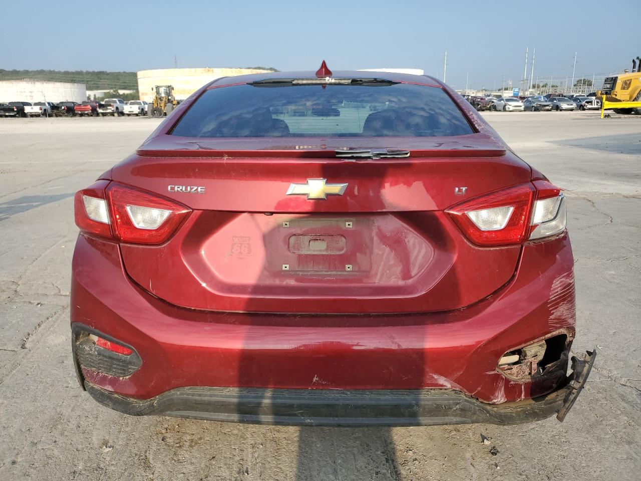 2018 Chevrolet Cruze Lt VIN: 1G1BE5SM2J7127146 Lot: 71513305