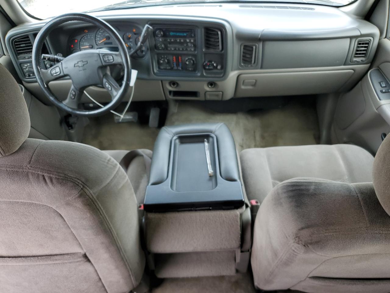 2005 Chevrolet Tahoe C1500 VIN: 1GNEC13V75J218794 Lot: 81283455