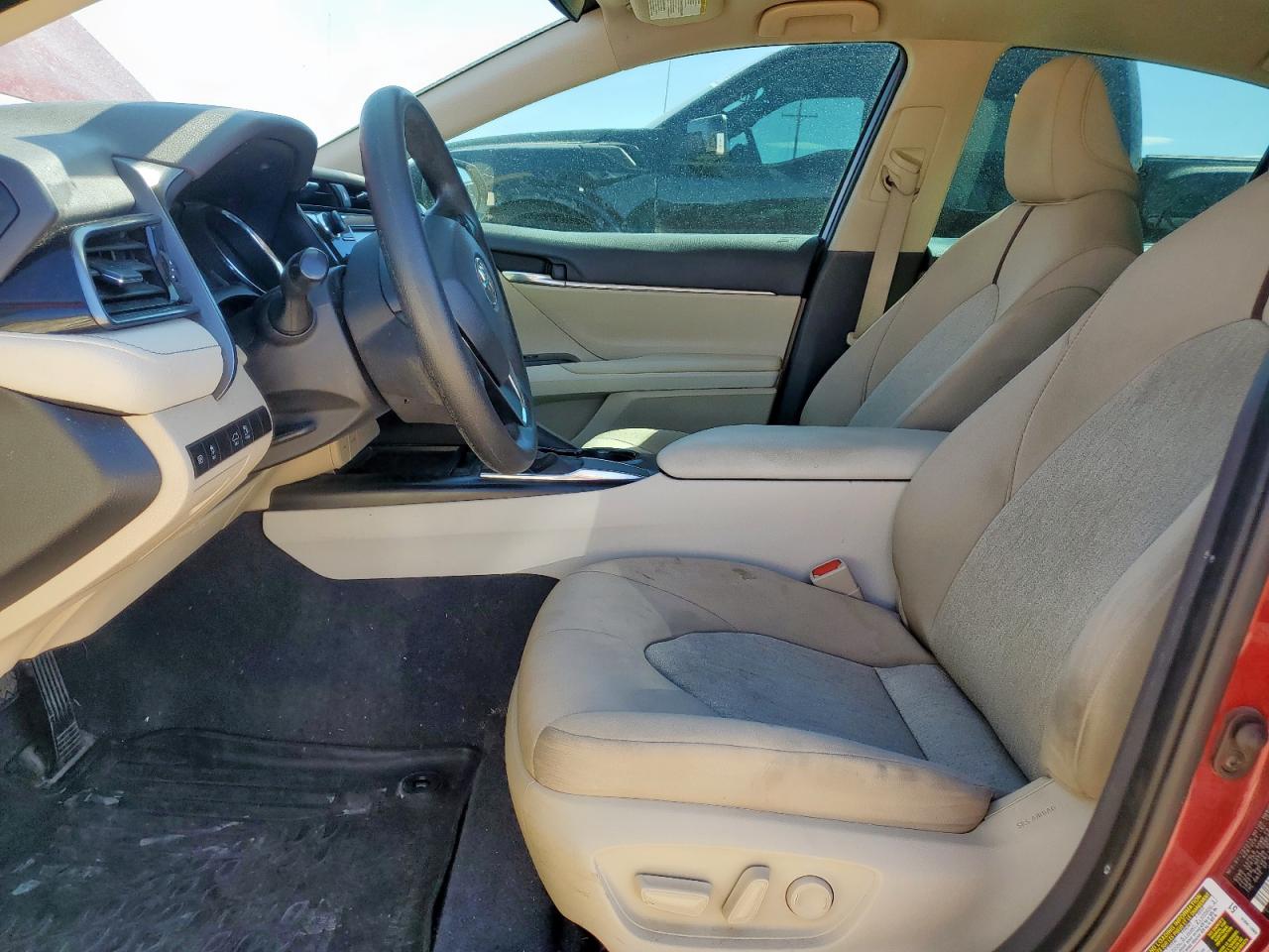 2020 Toyota Camry Le VIN: 4T1C11AKXLU908335 Lot: 82155015