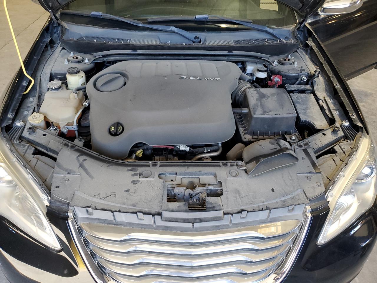 2012 Chrysler 200 Limited VIN: 1C3BCBFG7CN233353 Lot: 72024515