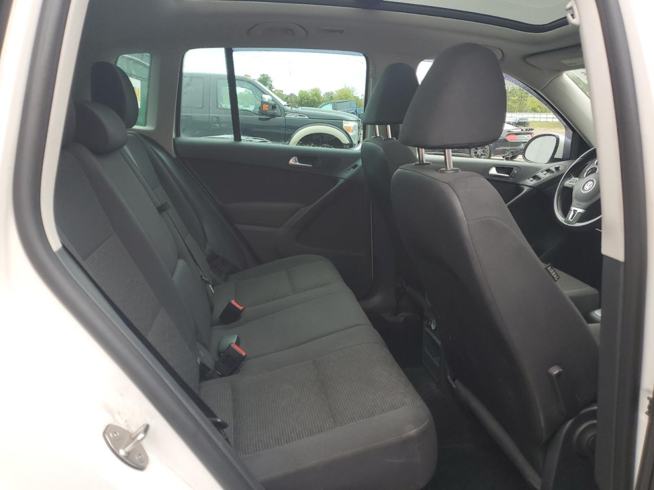 2013 Volkswagen Tiguan S VIN: WVGBV3AX4DW620212 Lot: 81114705