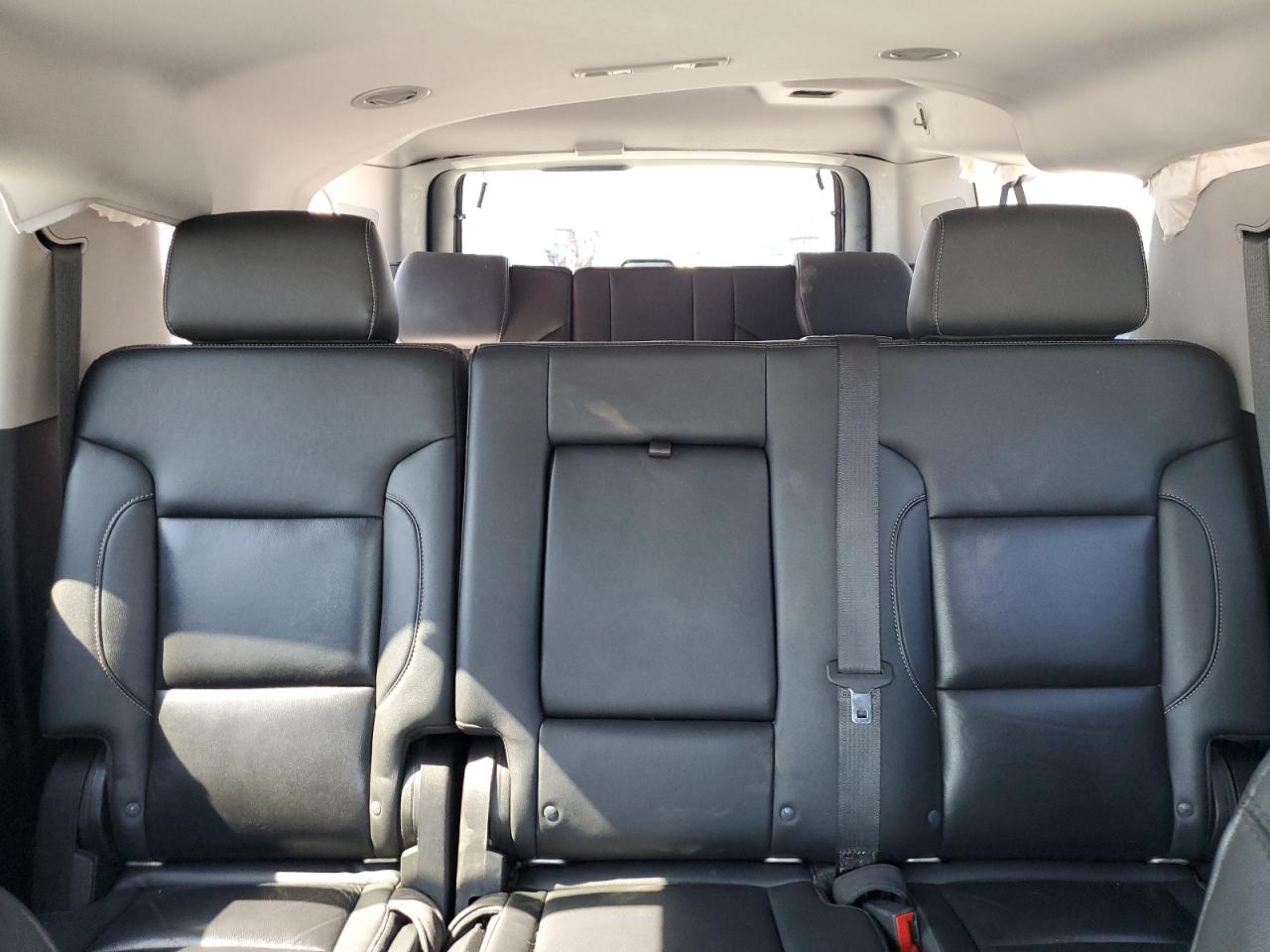 2020 Chevrolet Suburban C1500 Lt VIN: 1GNSCHKC1LR302247 Lot: 82141855