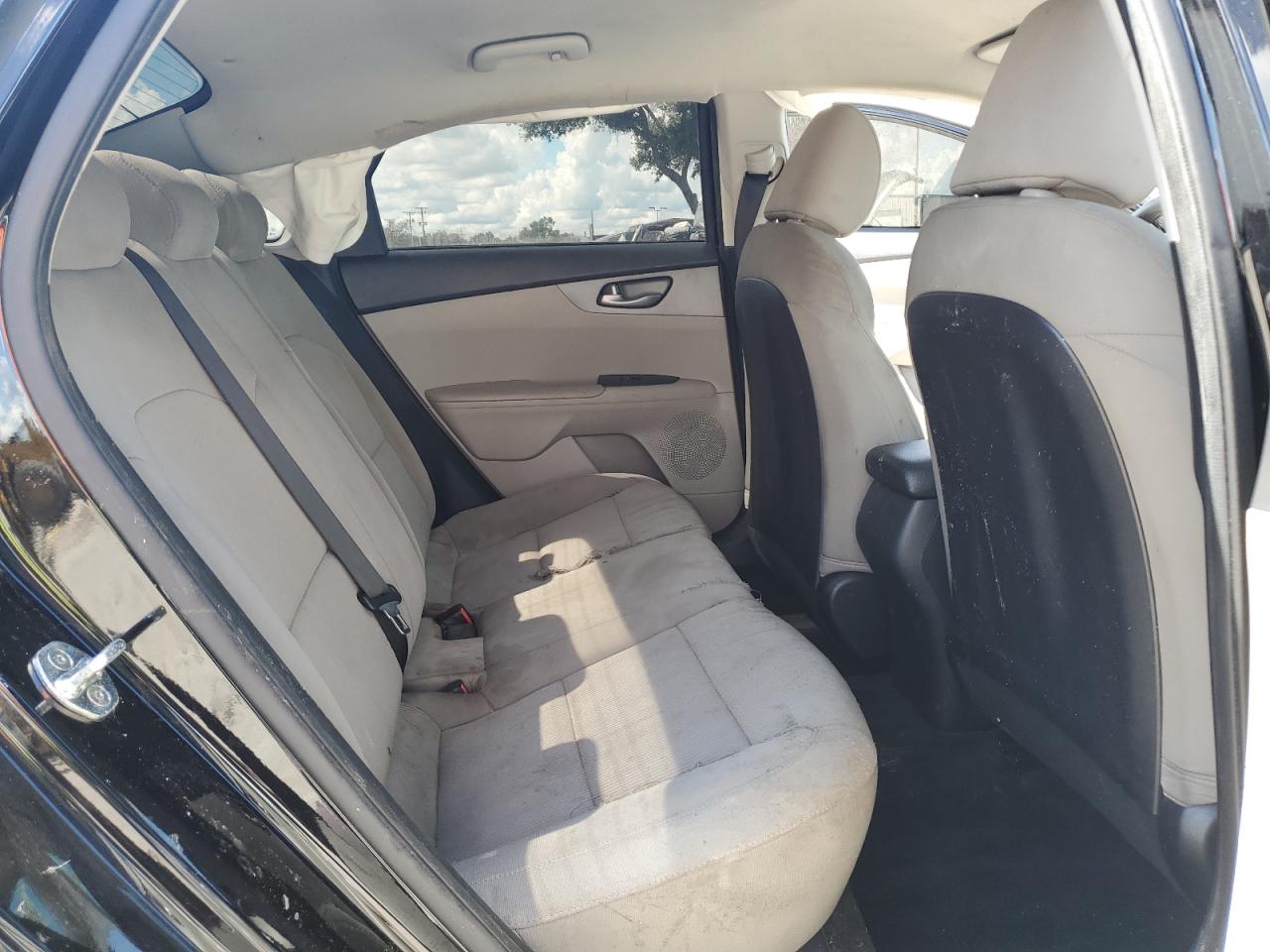 2020 Kia Forte Fe VIN: 3KPF24AD1LE141359 Lot: 83835065