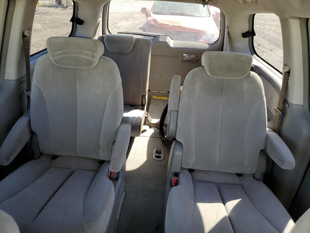 2006 Kia Sedona Ex VIN: KNDMB233066084436 Lot: 84387995