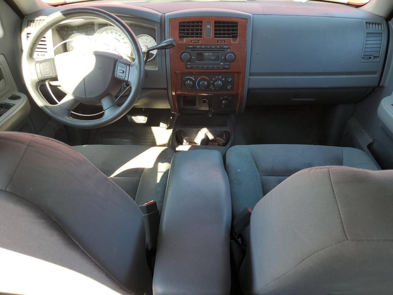 2005 Dodge Dakota Quad Slt VIN: 1D7HW48N15S169809 Lot: 83867195