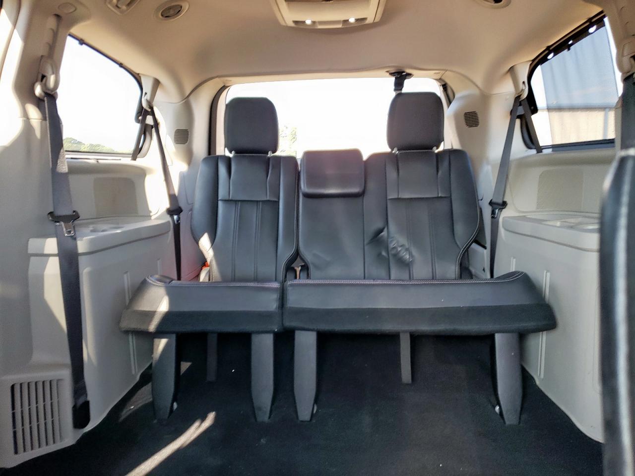 2016 Chrysler Town & Country Touring L VIN: 2C4RC1CG8GR128015 Lot: 80335765