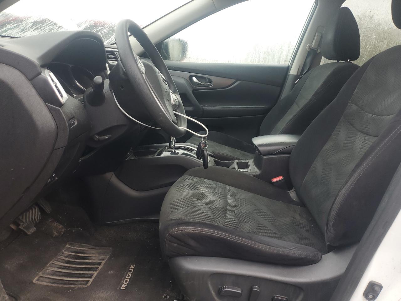 2015 Nissan Rogue S VIN: 5N1AT2MV1FC913768 Lot: 83926265