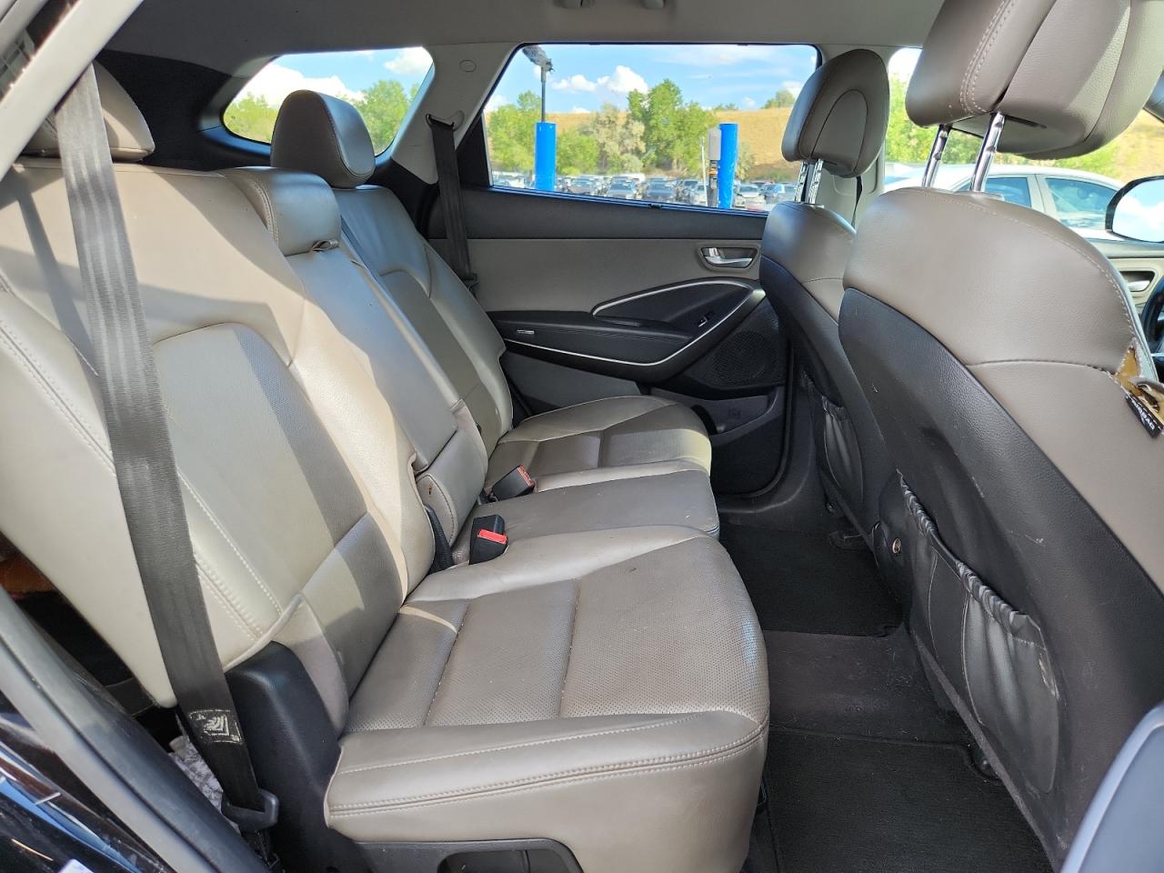 2017 Hyundai Santa Fe Se VIN: KM8SNDHF2HU174338 Lot: 70767735