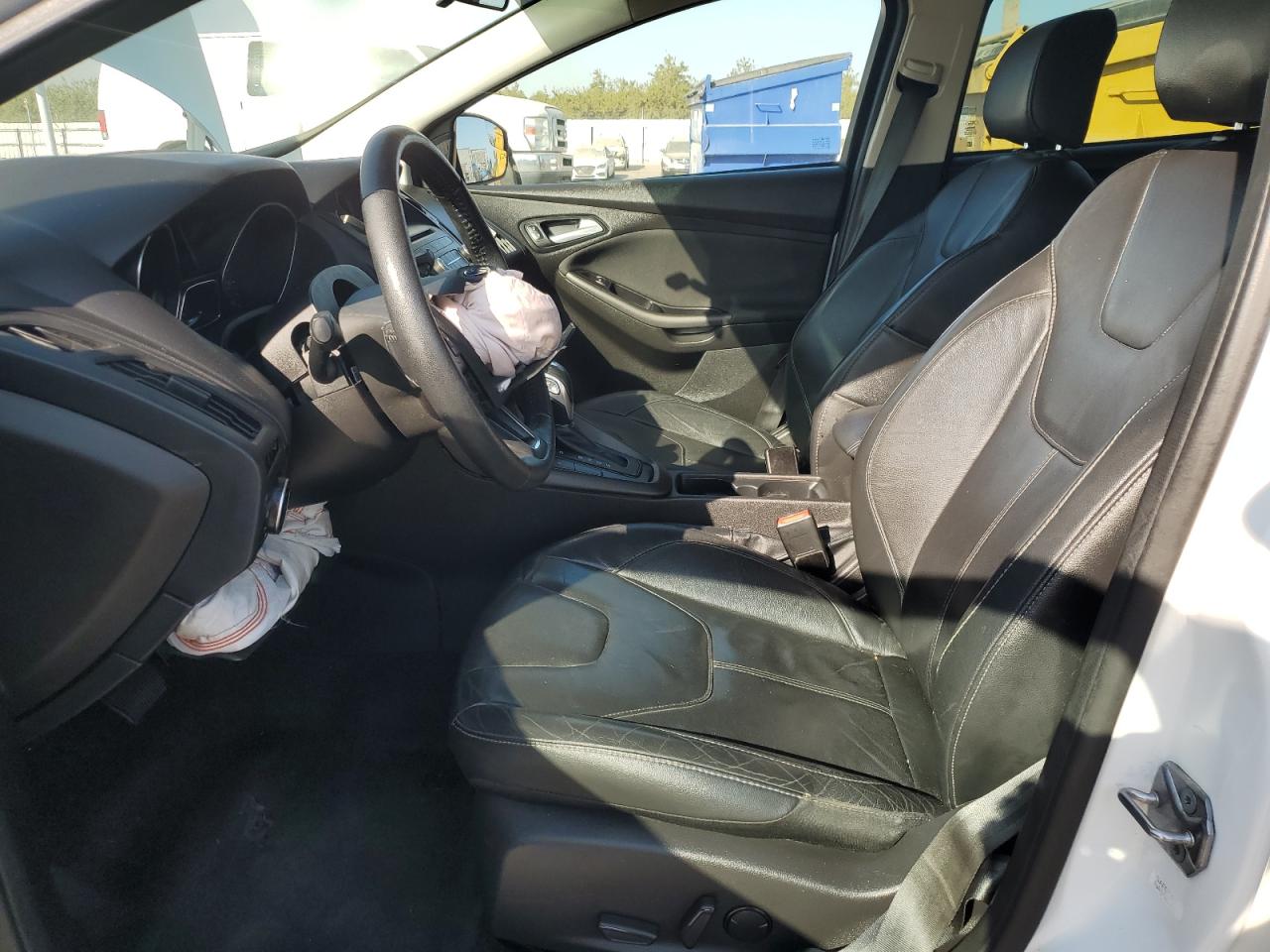 2015 Ford Focus Se VIN: 1FADP3K28FL358621 Lot: 81107485