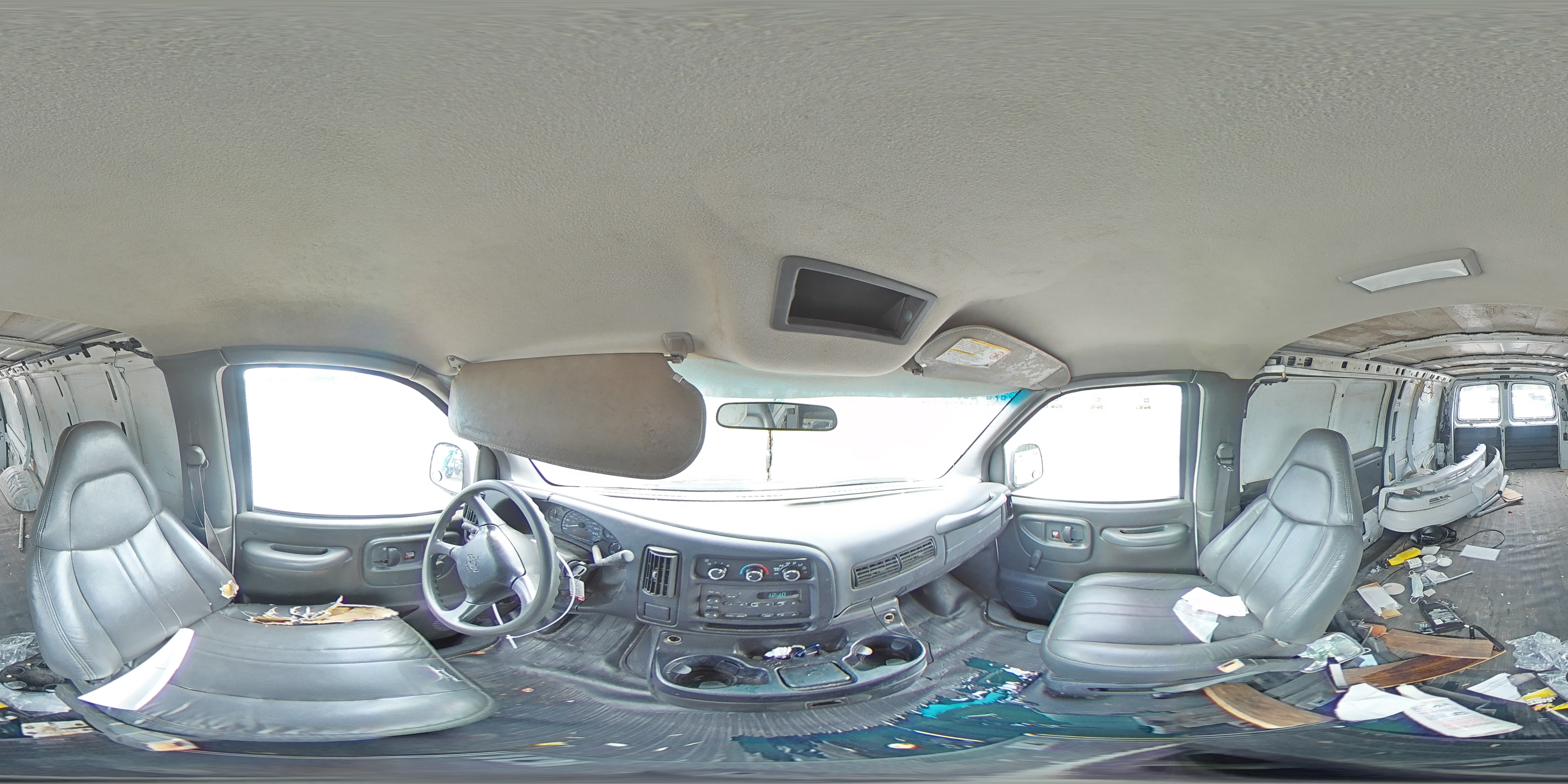 2002 Chevrolet Express G1500 VIN: 1GCFG15WX21230618 Lot: 81868395