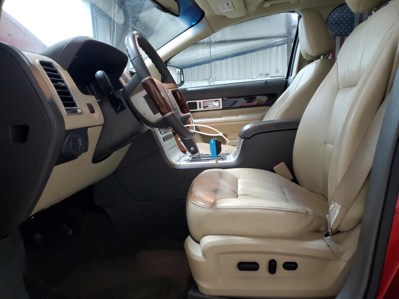 2010 Lincoln Mkx VIN: 2LMDJ8JCXABJ32995 Lot: 81666865