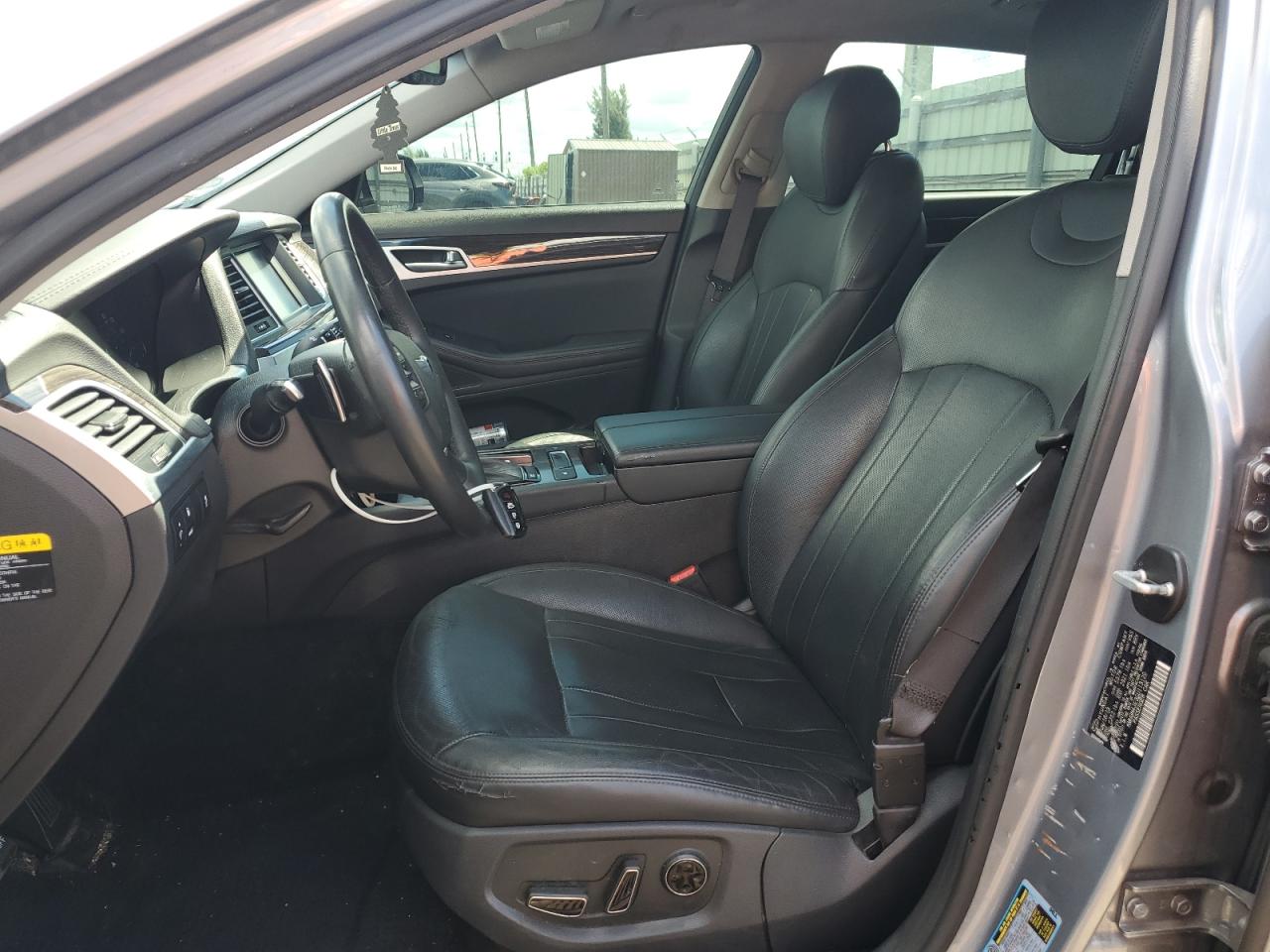 2016 Hyundai Genesis 3.8L VIN: KMHGN4JE3GU113120 Lot: 71273285