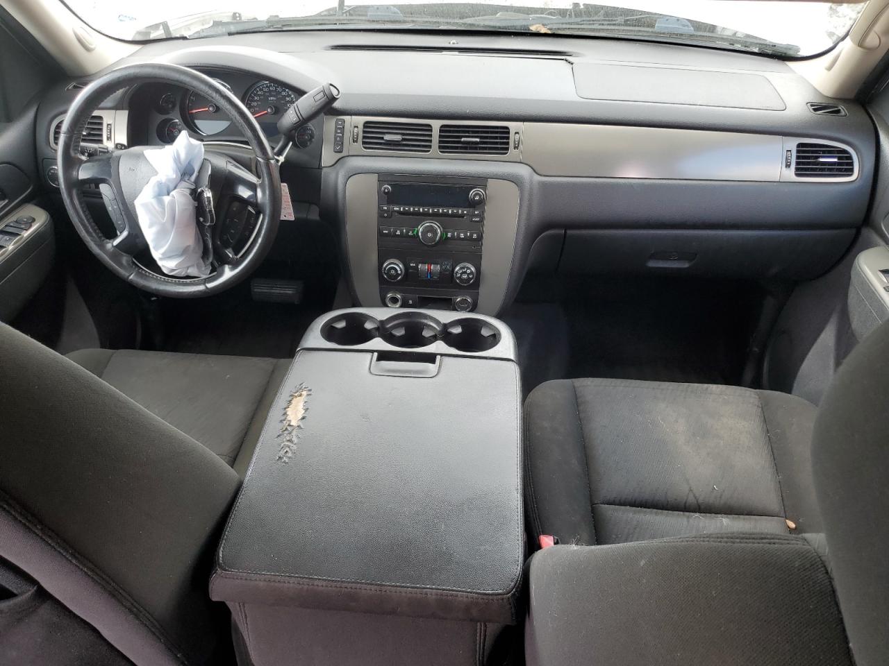 2010 Chevrolet Tahoe C1500 Ls VIN: 1GNUCAE05AR257229 Lot: 84437805