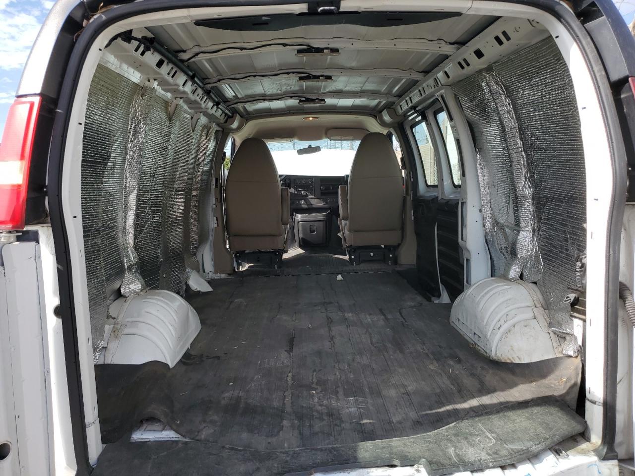 2015 Chevrolet Express G2500 VIN: 1GCWGFCF4F1276967 Lot: 81723735